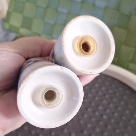 Blue and White Ceramic Salt and Pepper Shakers - Picture 14 of 14